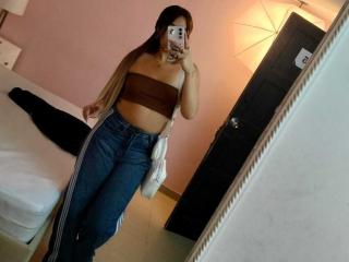 ZoeyClark MILF Live - Photo 5/21