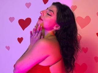 AnntonellaWatson Webcam Porno Live - Photo 7/21