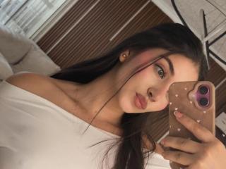 ZoeBarnett MILF Live - Photo 16/21