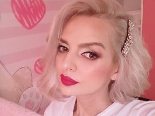 DouceAmelia Amateur Live Cam - Photo 20/21