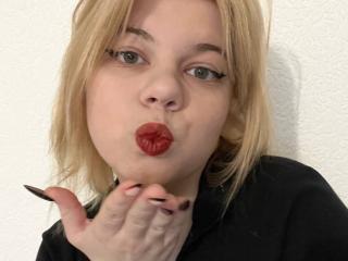 AminaBlooms Webcam Porno Live - Photo 4/21