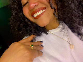 SophieSonyas Blowjob XXX Cams - Photo 20/21