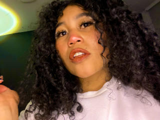 SophieSonyas Blowjob XXX Cams - Photo 18/21