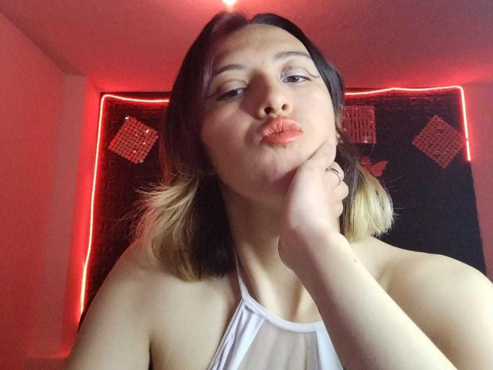 SylvieCute — live cam photo 2