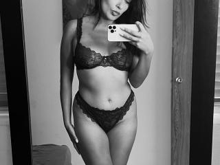 AmelineRousseau Webcam Porno Live - Photo 7/21