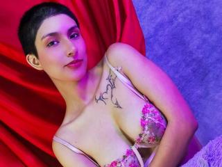 IsabellaHallad Chatte en Chaleur - Photo 9/21