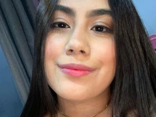 CurvyBuff - Live sex cams model