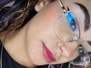 AdaraAngel Webcam Porno Live - Photo 9/21