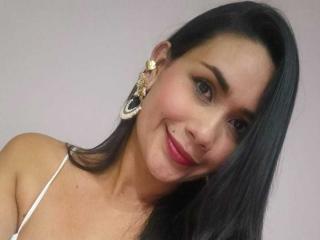 SophieJones69 Blowjob XXX Cams - Photo 8/21