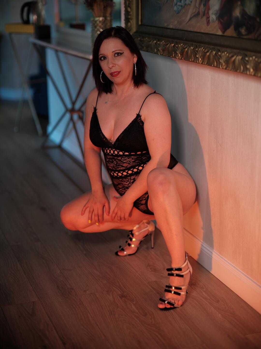 webcam model LauraSin from XloveCam webcam model LauraSin from XloveCam