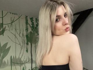 PinkyZora Image Gallery