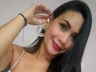 SophieJones69 Blowjob XXX Cams - Photo 7/21