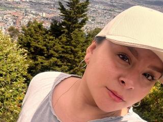 EmaJames Boobs Liveshow - Photo 13/21