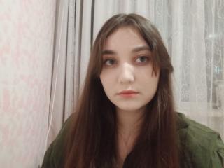 DejaFrayer - Live sex cams model