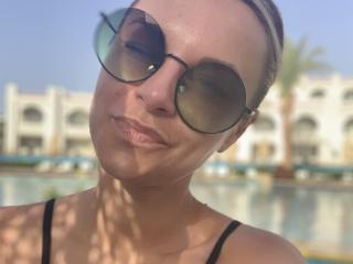 BelleLisaG Live Cam Porn - Photo 17/21