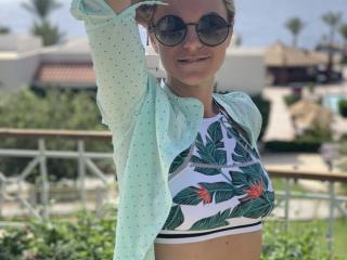 BelleLisaG Live Cam Porn - Photo 8/21