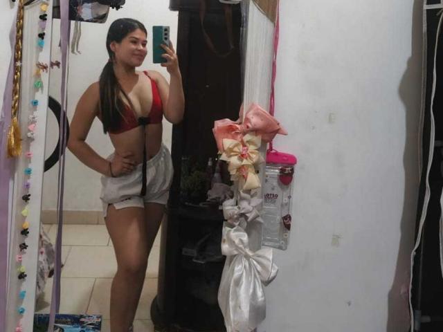 Photo 4 of NaughtyMissyy
