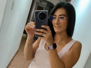 SharissWillian Blowjob XXX Cams - Photo 18/21