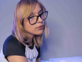 KiaraHernandezX Seins Show XXX en Direct - Photo 17/21