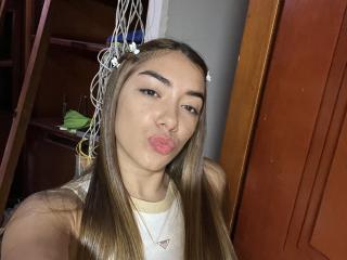 SharonKlart Blowjob XXX Cams - Photo 18/21