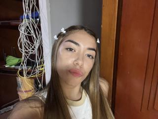 SharonKlart Blowjob XXX Cams - Photo 17/21