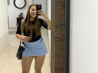 SharonKlart Blowjob XXX Cams - Photo 12/21