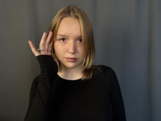 Watch  RimaPecinovsky live on XLoveCam