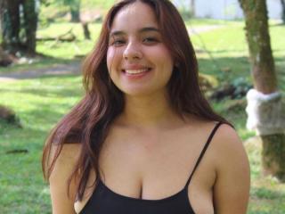 SammyTitss Blowjob XXX Cams - Photo 15/21