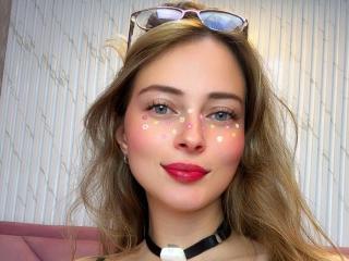 AmbeerWood Webcam Porno Live - Photo 9/21