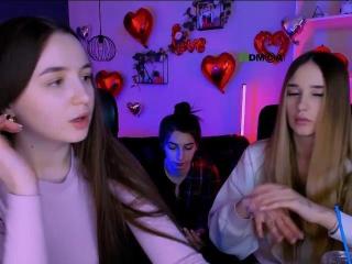 Watch  KellyLeslieMila live on XLoveCam