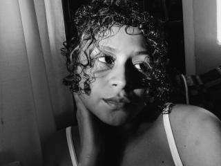 SofiaPassionne Blowjob XXX Cams - Photo 4/21