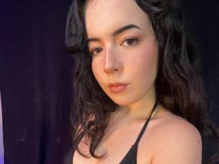 AliinaFontaine Webcam Porno Live - Photo 4/21