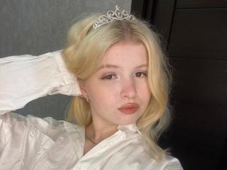 Photo of DelphineHambleton