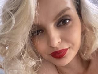 DouceAmelia Amateur Live Webcam - Photo 19/21