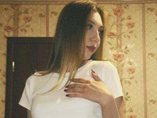 AleaseBenson - Live sex cams model