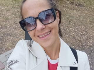 LioraWeiss - Live sex cams model