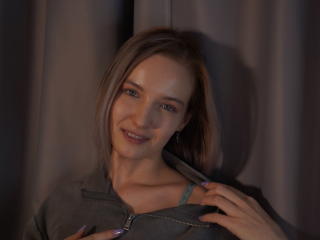 NicoleSpritzer - Live sex cams model