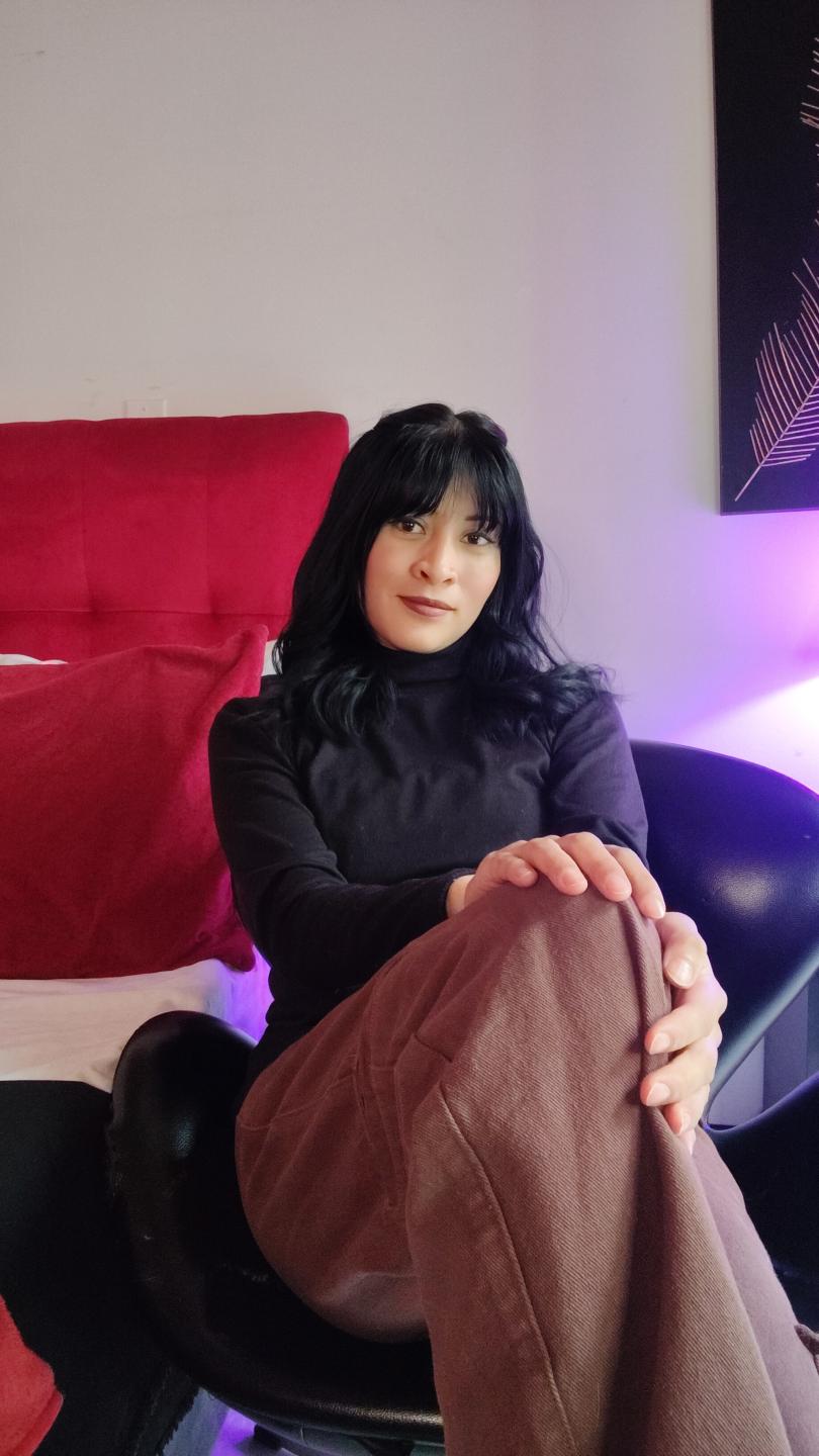 webcam model IssisDiosa from XloveCam webcam model IssisDiosa from XloveCam