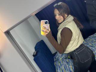 SaarahJones Fellation XXX Cams - Photo 11/21