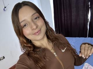 SaarahJones Fellation XXX Cams - Photo 9/21