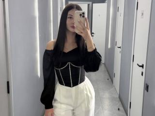 CatherineBloggy - Live sex cams model
