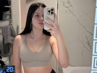 CatherineBloggy - Live sex cams model