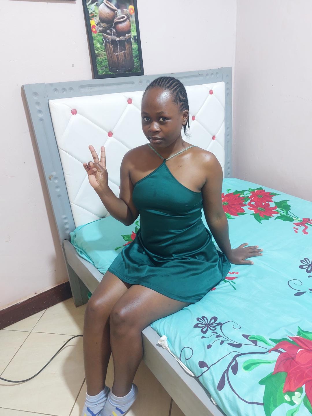 webcam model WandaCandy from XloveCam webcam model WandaCandy from XloveCam