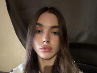 EmeraldWeinreb Boobs Liveshow - Photo 16/16