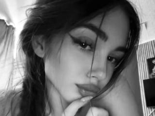 EmeraldWeinreb Boobs Liveshow - Photo 11/16