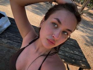 EstherDambrose Boobs Liveshow - Photo 18/21