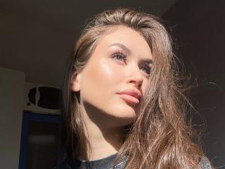 EstherDambrose Boobs Liveshow - Photo 17/21