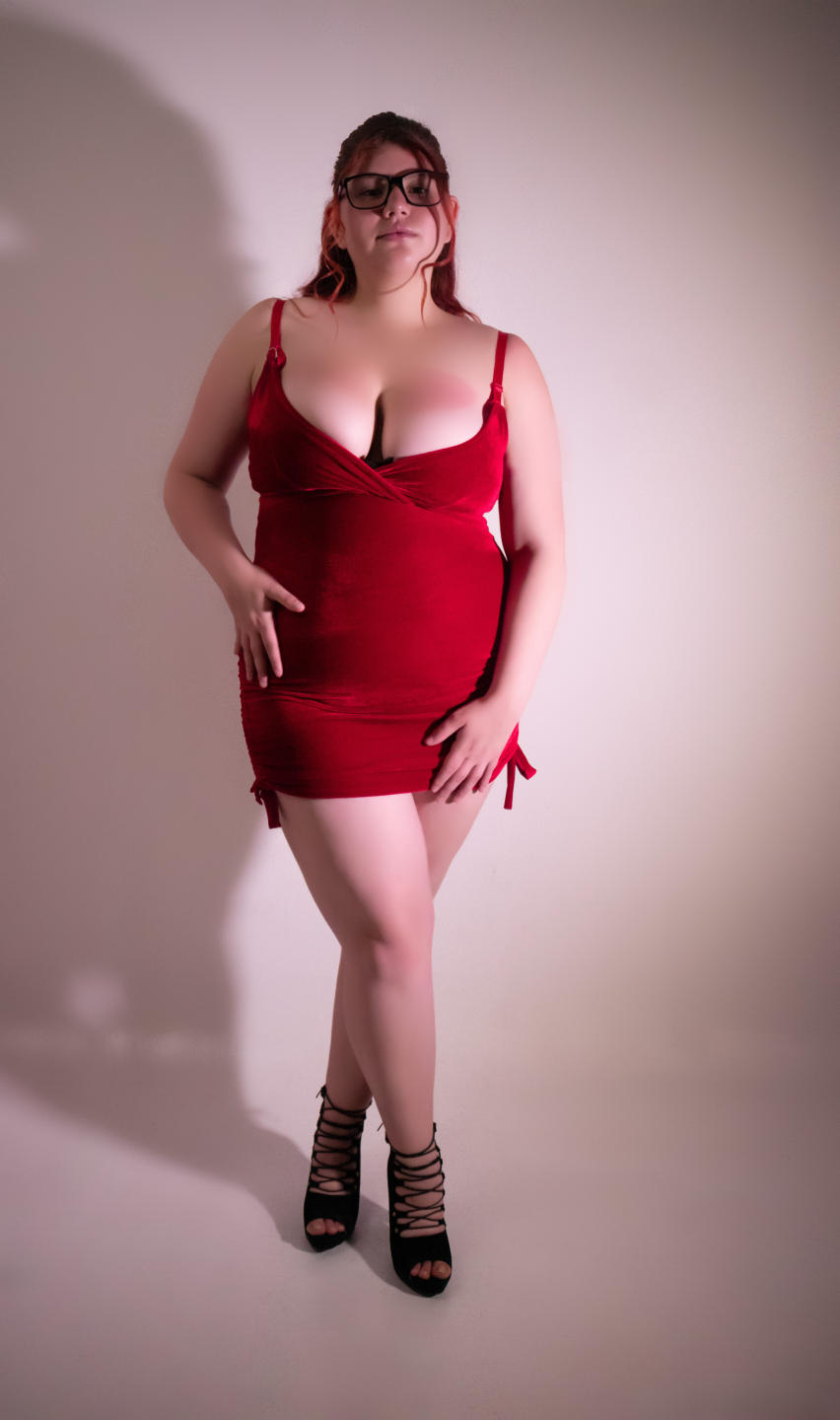 webcam model KarlaHarper from XloveCam webcam model KarlaHarper from XloveCam