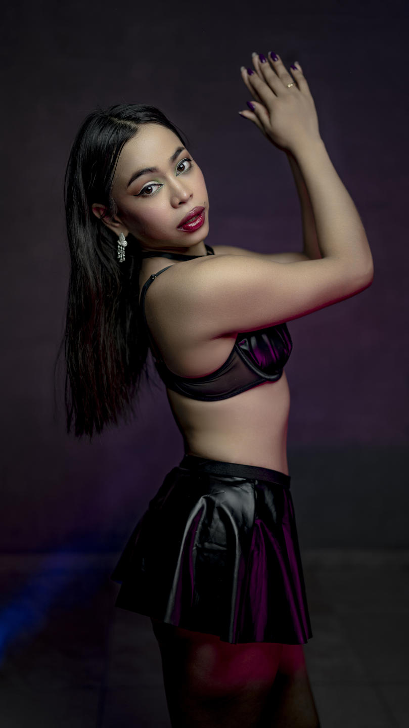 webcam model CarlaLordes from XloveCam webcam model CarlaLordes from XloveCam