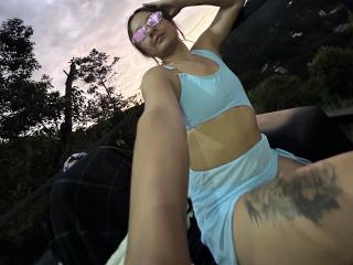 SaarahJones Fellation XXX Cams - Photo 16/21